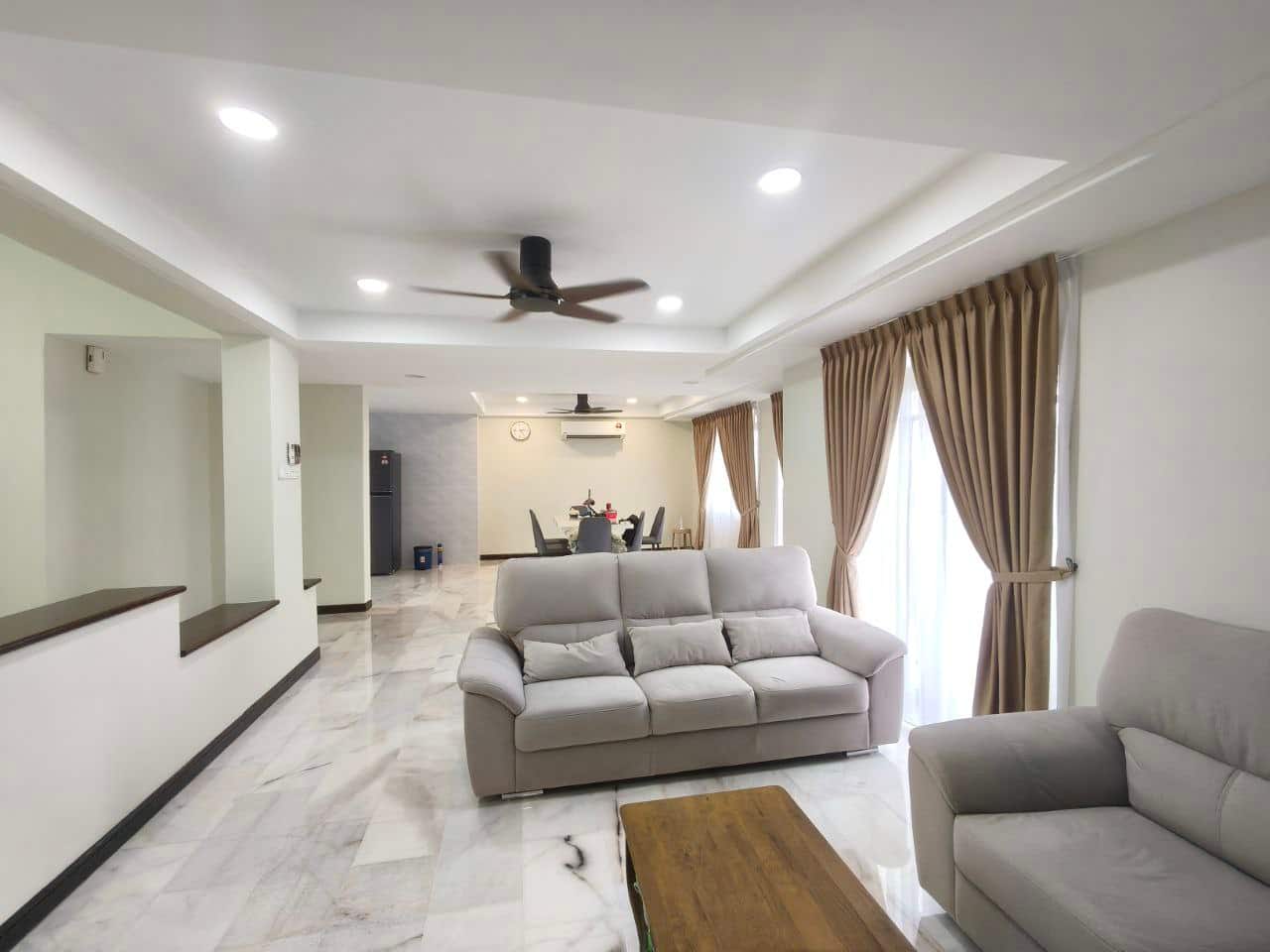 Duplex Townhouse Persiaran Seri Alam