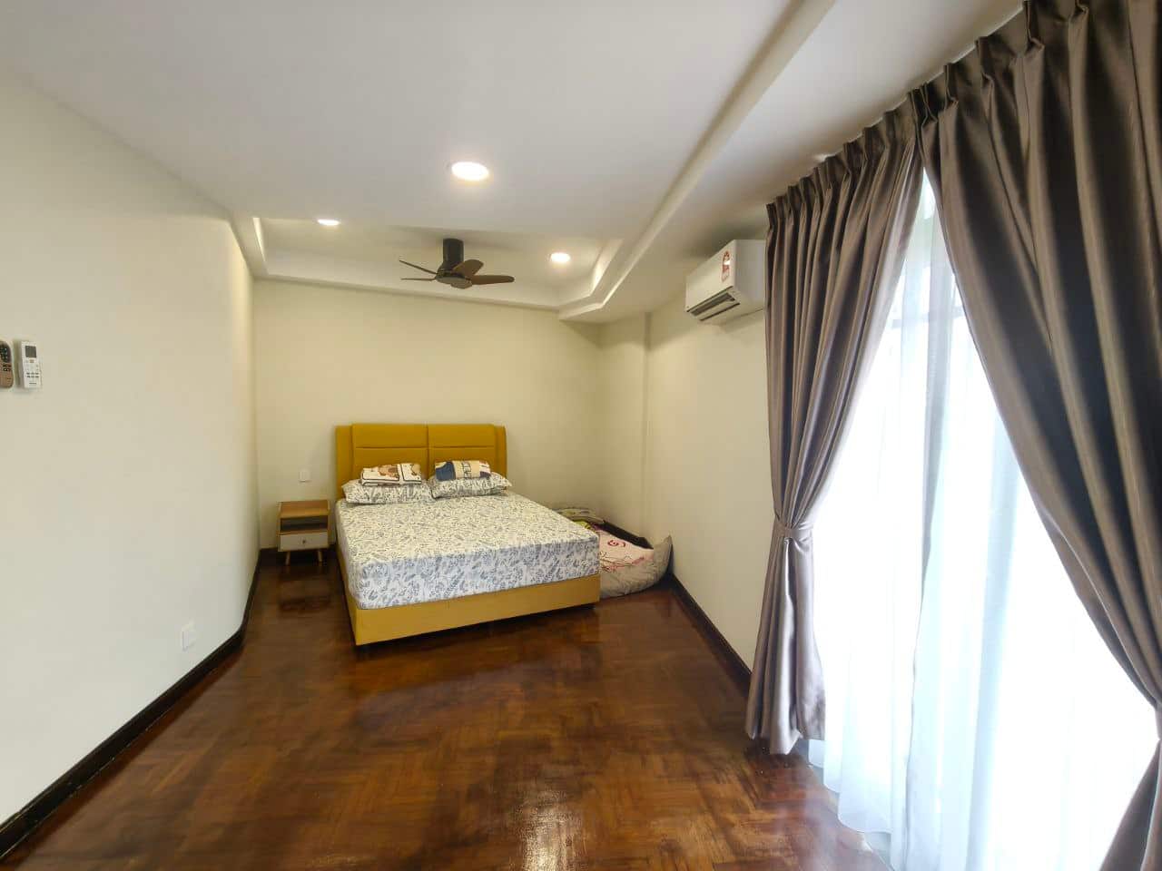 Duplex Townhouse Persiaran Seri Alam 5