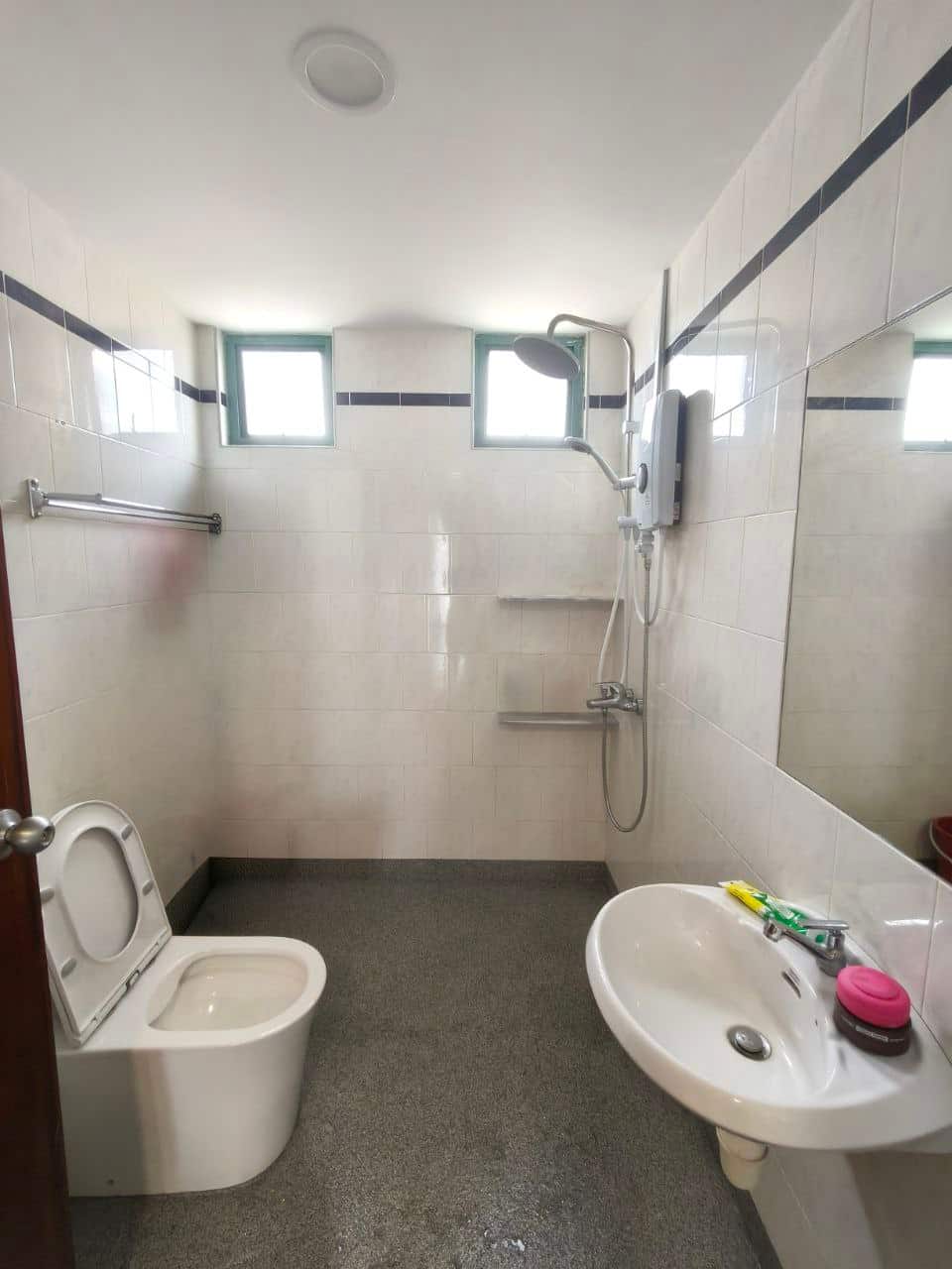 Duplex Townhouse Persiaran Seri Alam 9