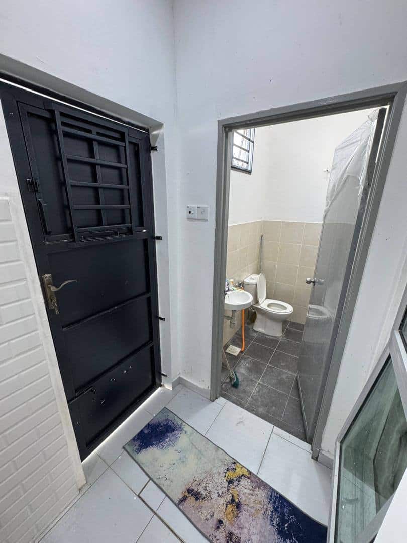 Double storey terrace house Pulai Mutiara 9