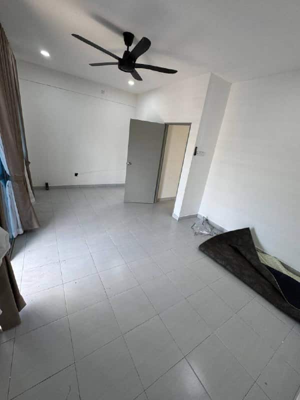 Double storey terrace house Pulai Mutiara 2