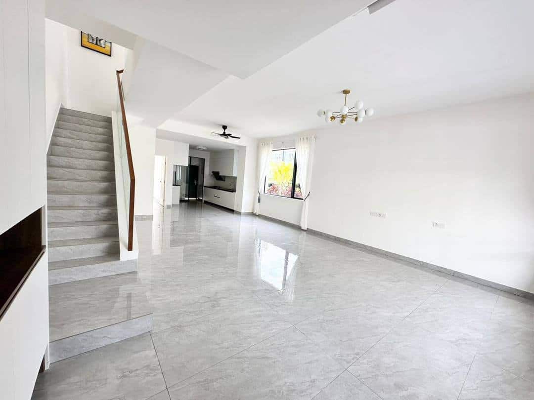 Double Storey End Lot Central Park Country Garden Tampoi 3