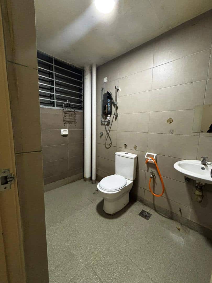 Apartment Taman Daya 5