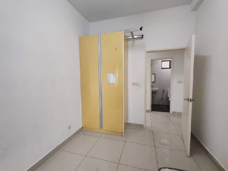 Condominium Meridin Medini 5