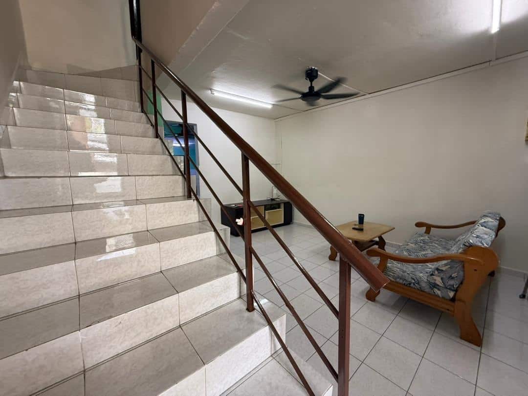 Double Storey Low Cost House Jalan Teratai Johor Jaya 5