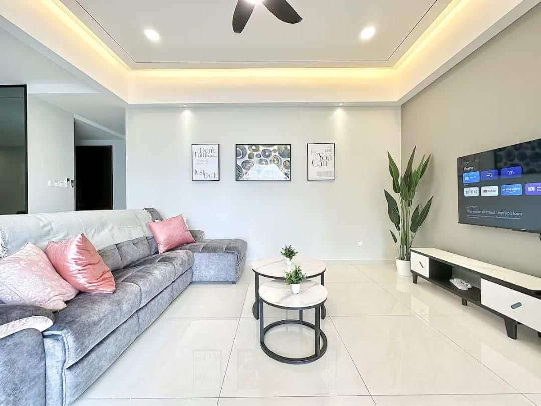Condo Country Garden Danga Bay 8