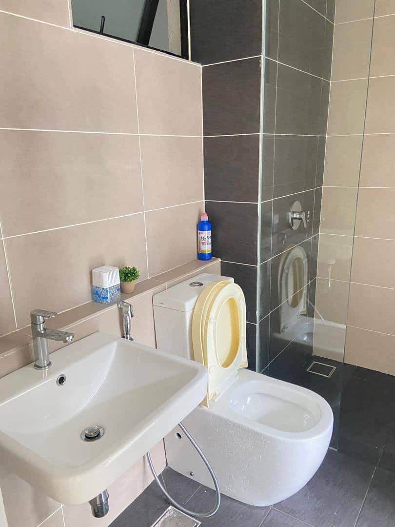 Condo D'Pristine Medini 5