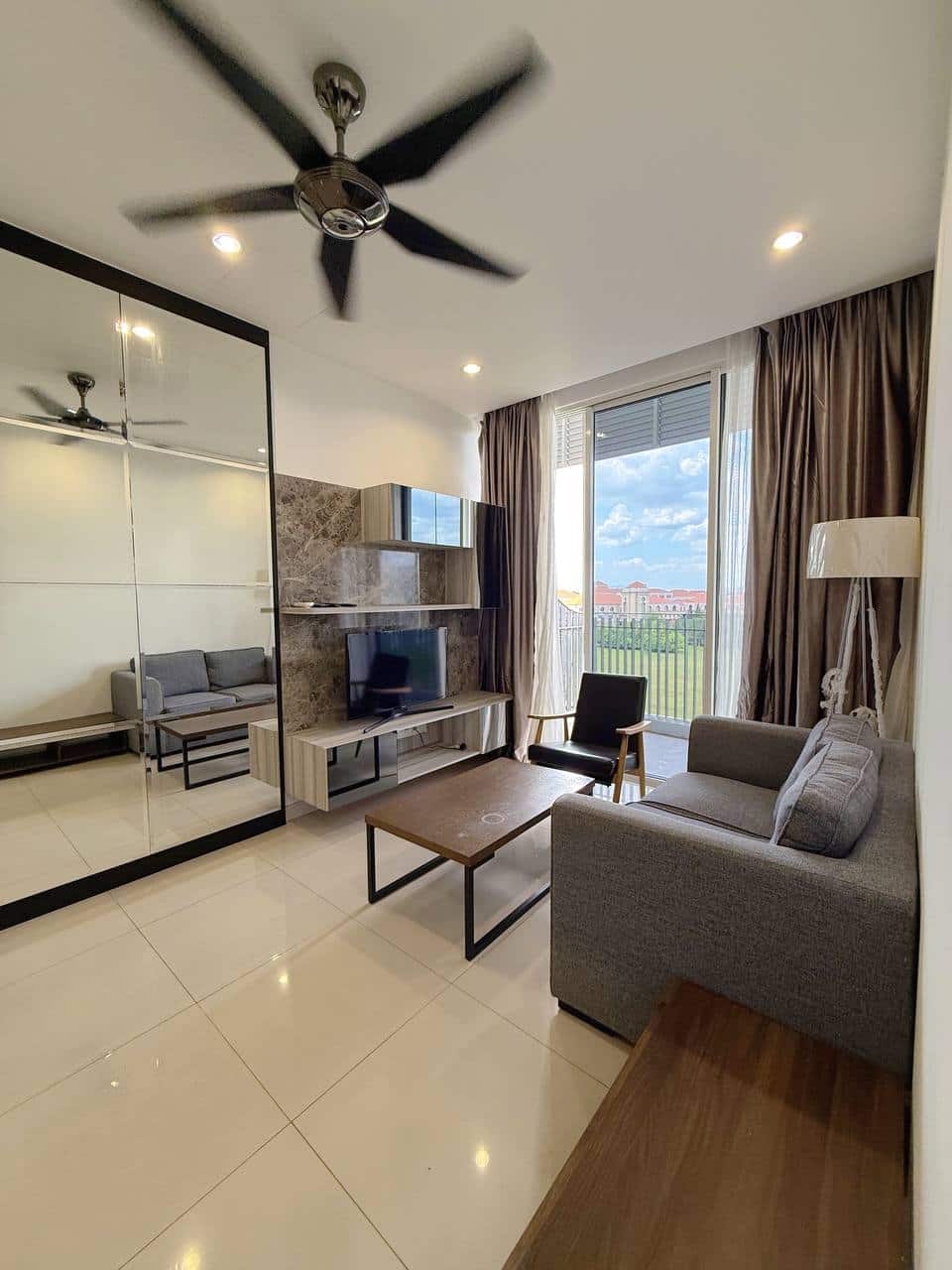 Condo Puteri Harbor 2