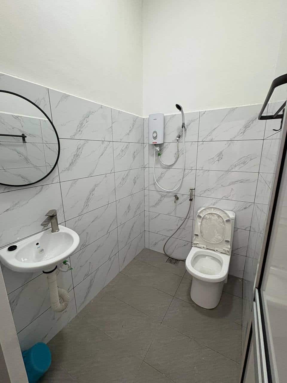 Single storey terrace house Corner unit JB Town 4
