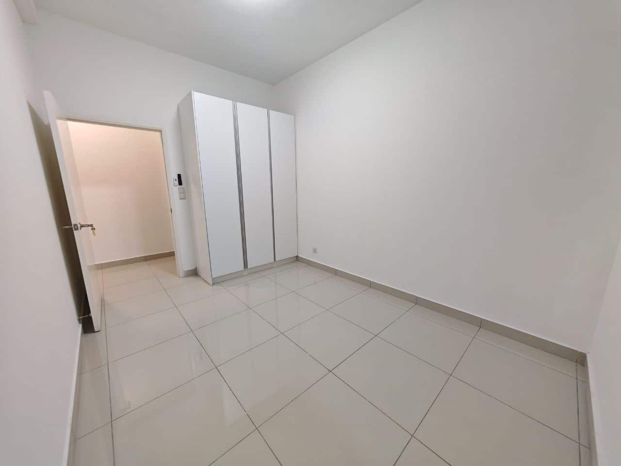 Condominium Meridian Medini 5
