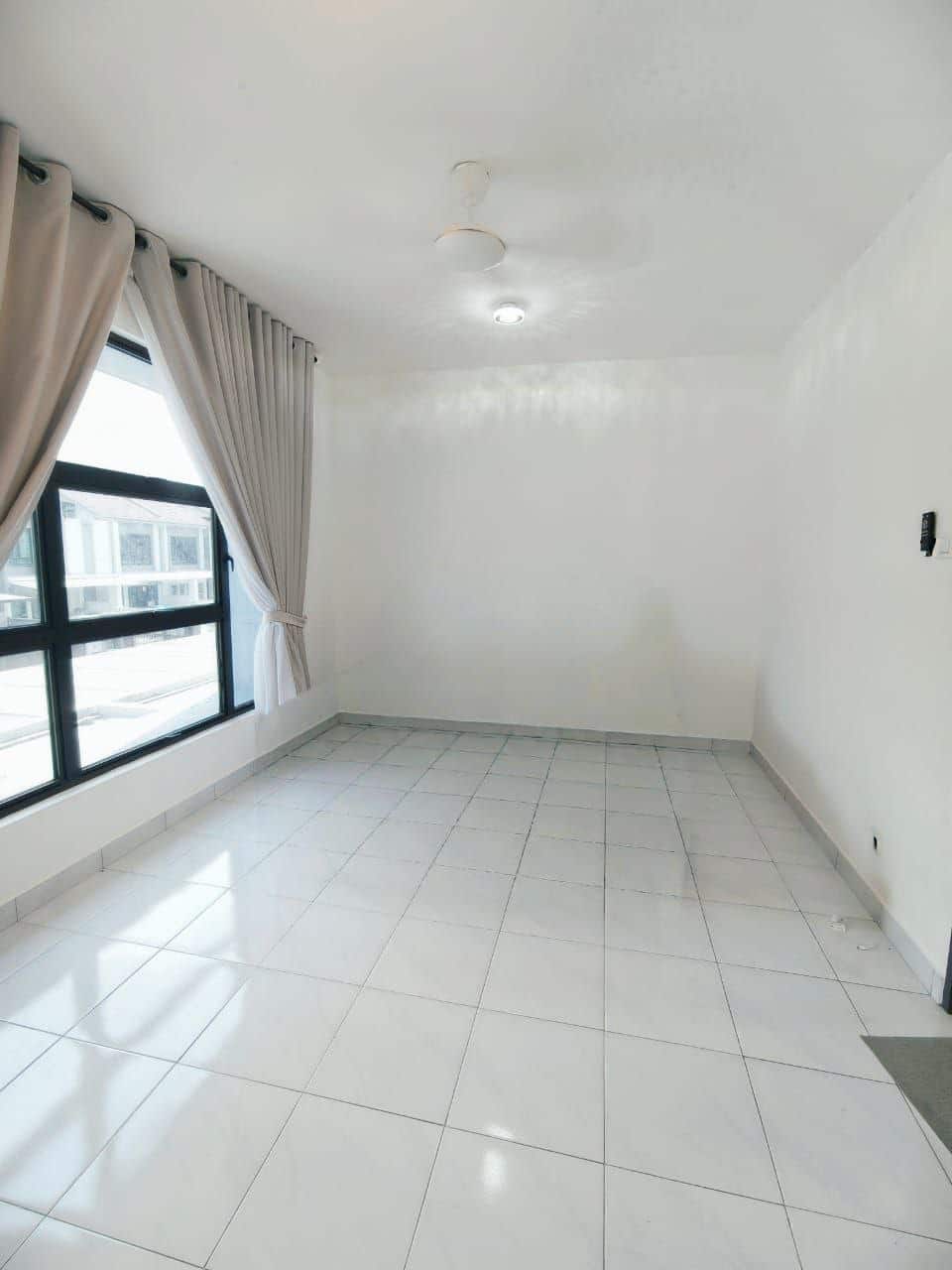Double Storey Terrace House Taman Austin Duta 4