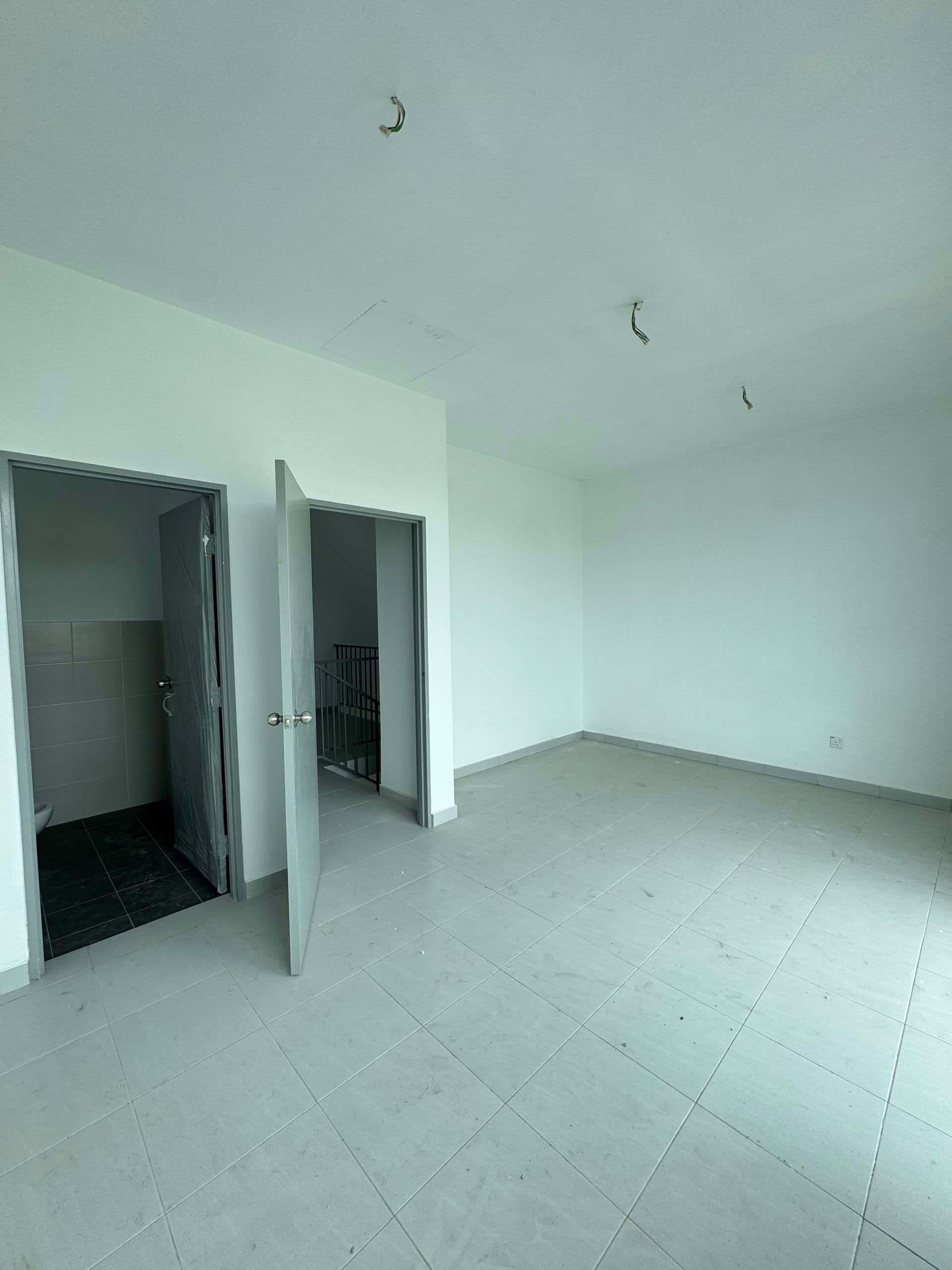 Double storey terrace house Pulai Mutiara 7