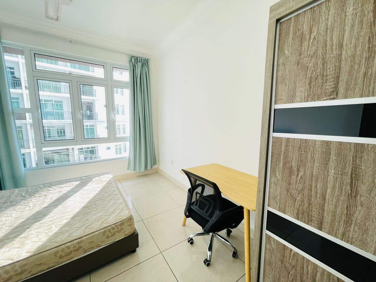 Condominium Golden Sands Residences 2