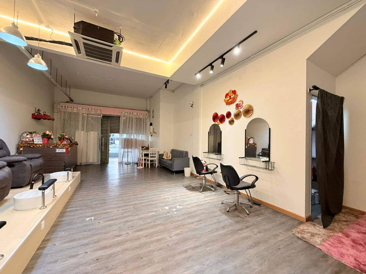 3 Storey Shop Lot Mutiara Mas 1