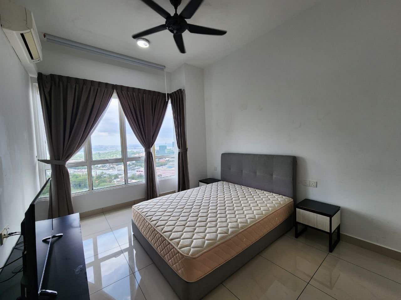 1-Bedroom Amberside @ Country Garden Danga Bay 3