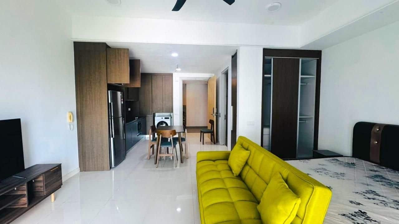 Studio Grand Medini 3