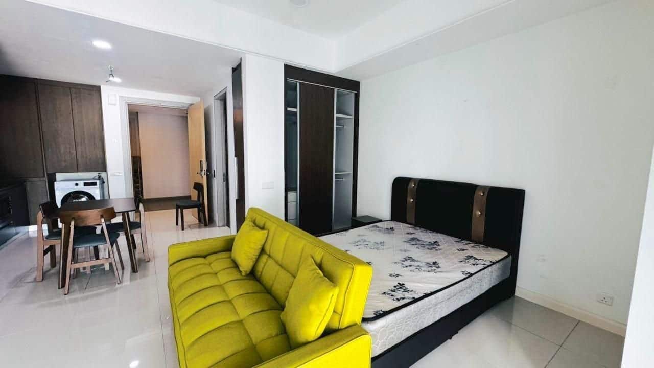 Studio Grand Medini 4