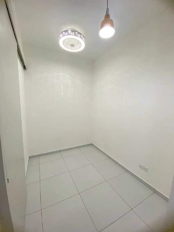 Service residence Bukit Indah 4