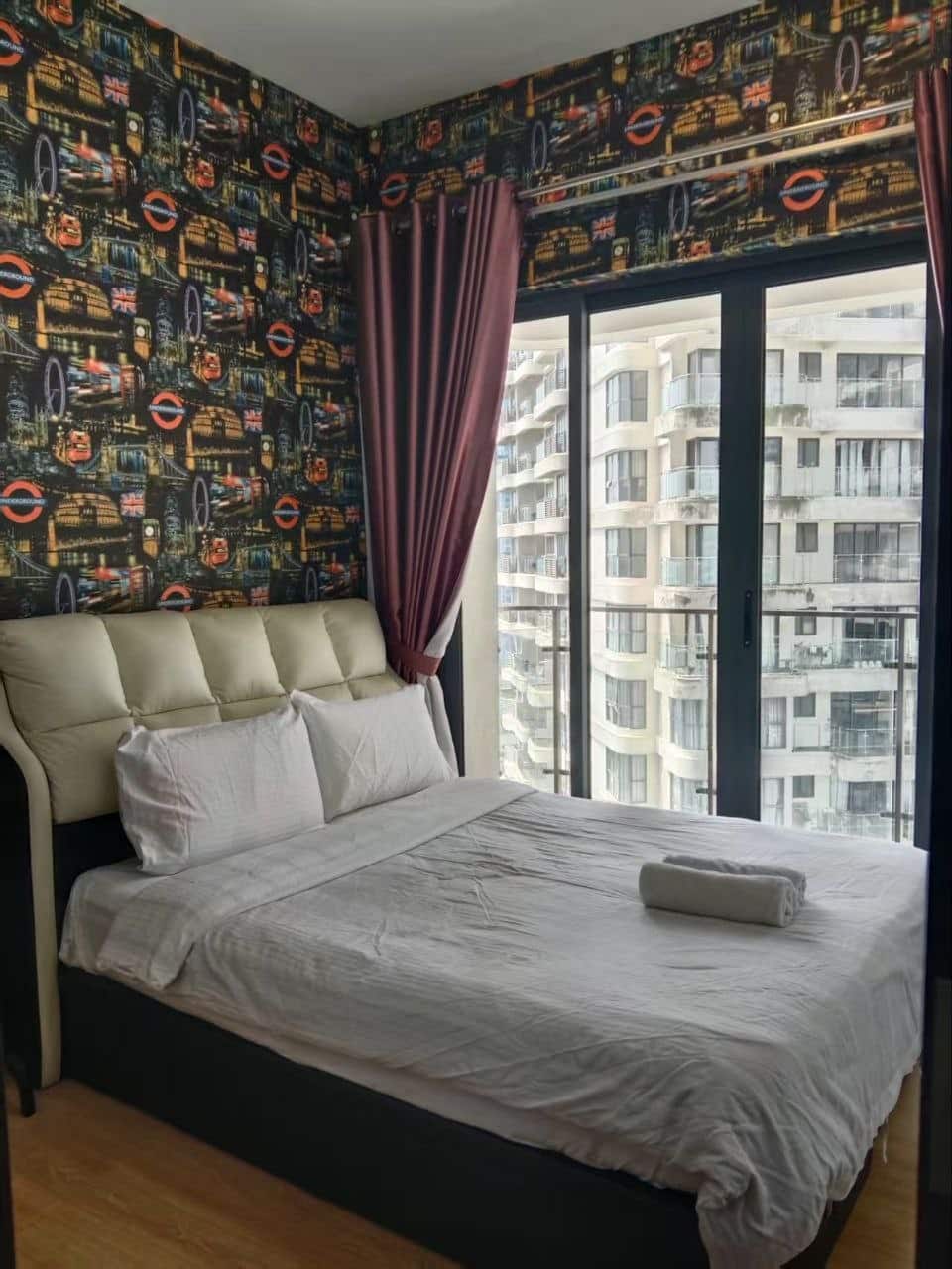 Condo Danga Bay 4