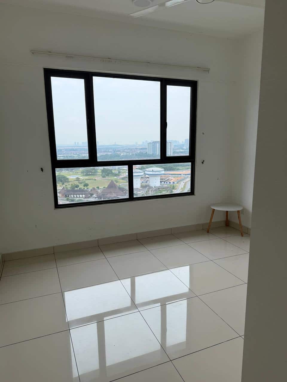 Raffles Suite Bandar Uda Utama