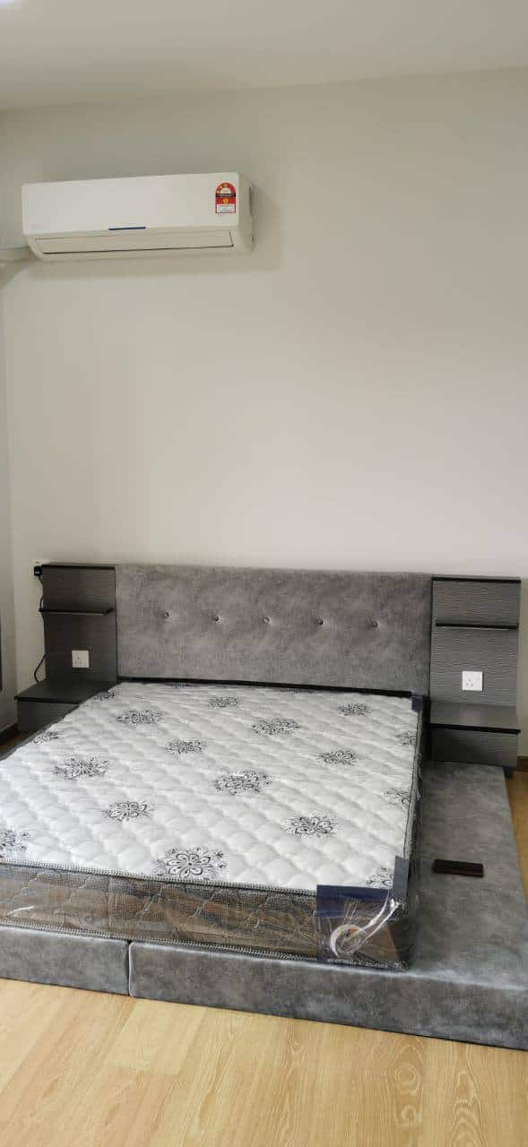 Studio Bay Point 6
