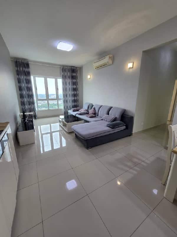 Condominium Danga Bay