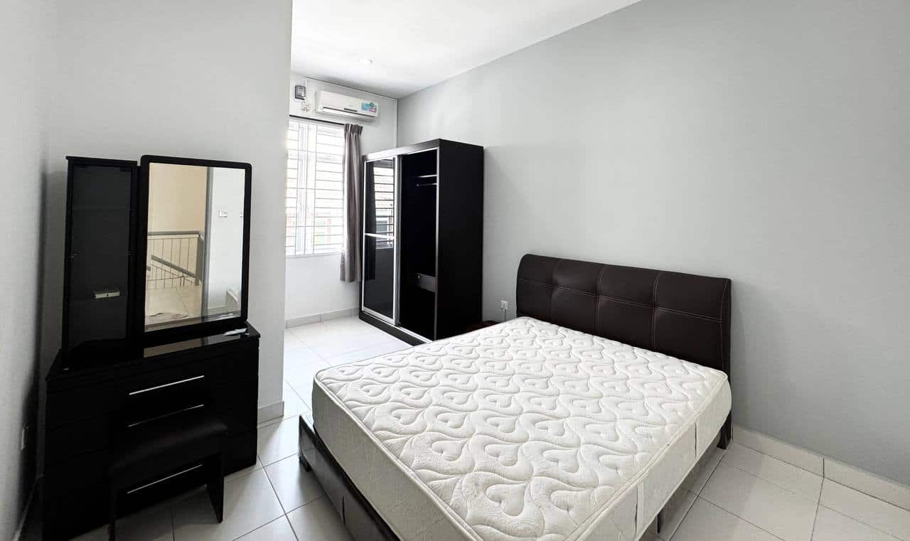 Double Storey terrace house The Golf East