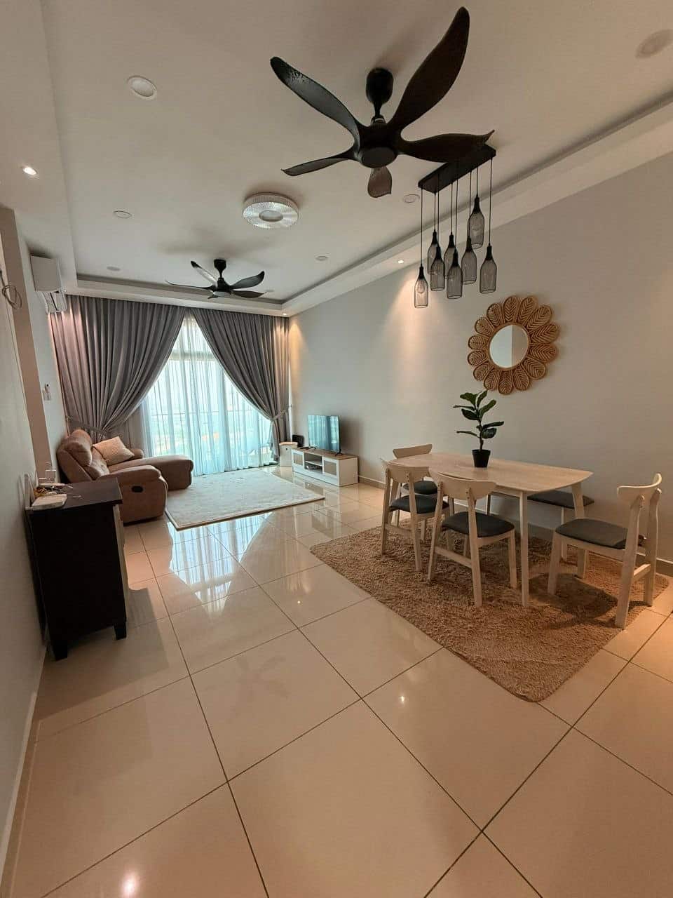 Serviced Apartment D'Summit Residences @ Kempas Utama