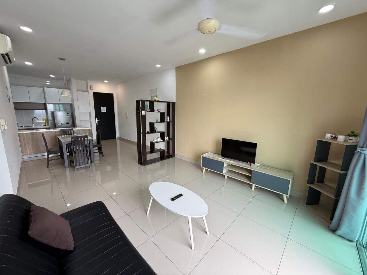 Condo Twin Galaxy @JB Town 3