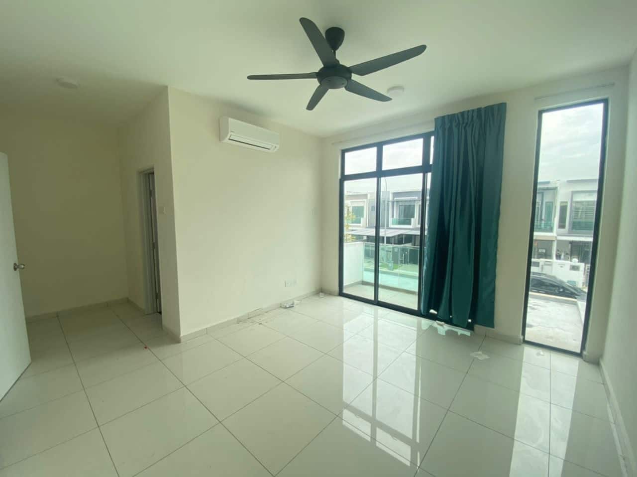 Double Storey Terrace Taman Danga Sutera