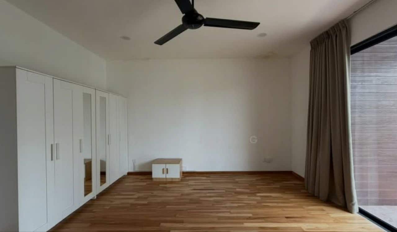 Double Storey House Waterway Residence 5