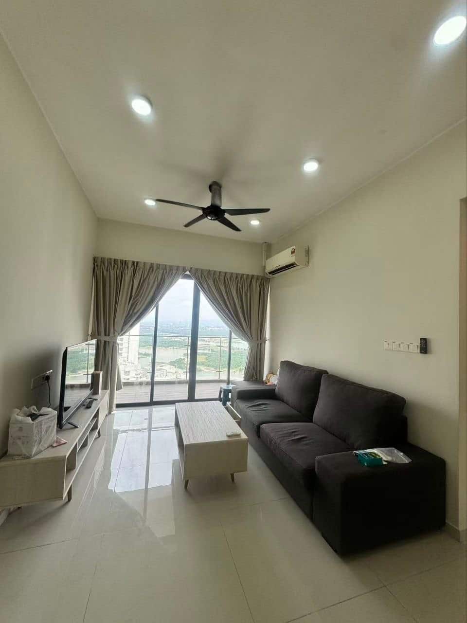 Condo Amberside