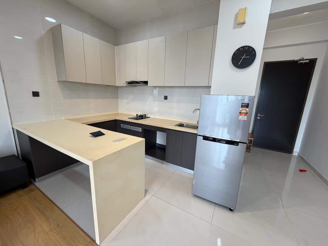Studio Bay Point 6