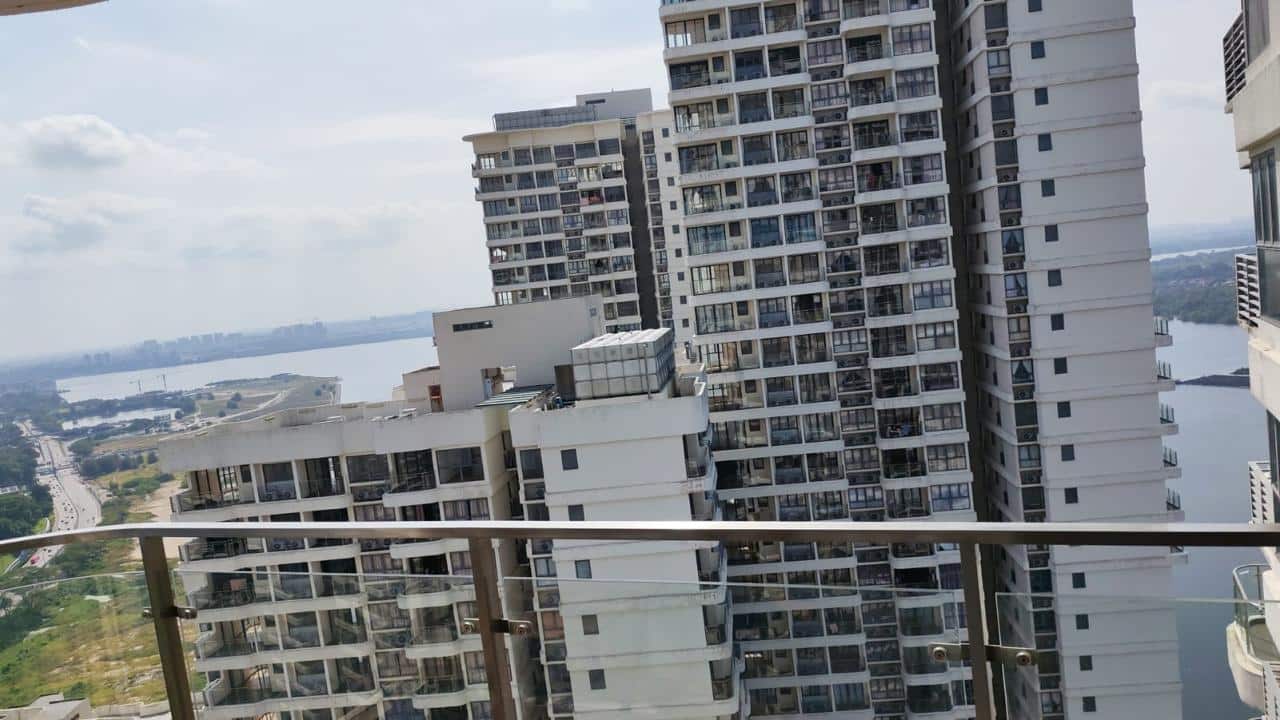 Condo Bay Laurel @ Country Garden Danga Bay