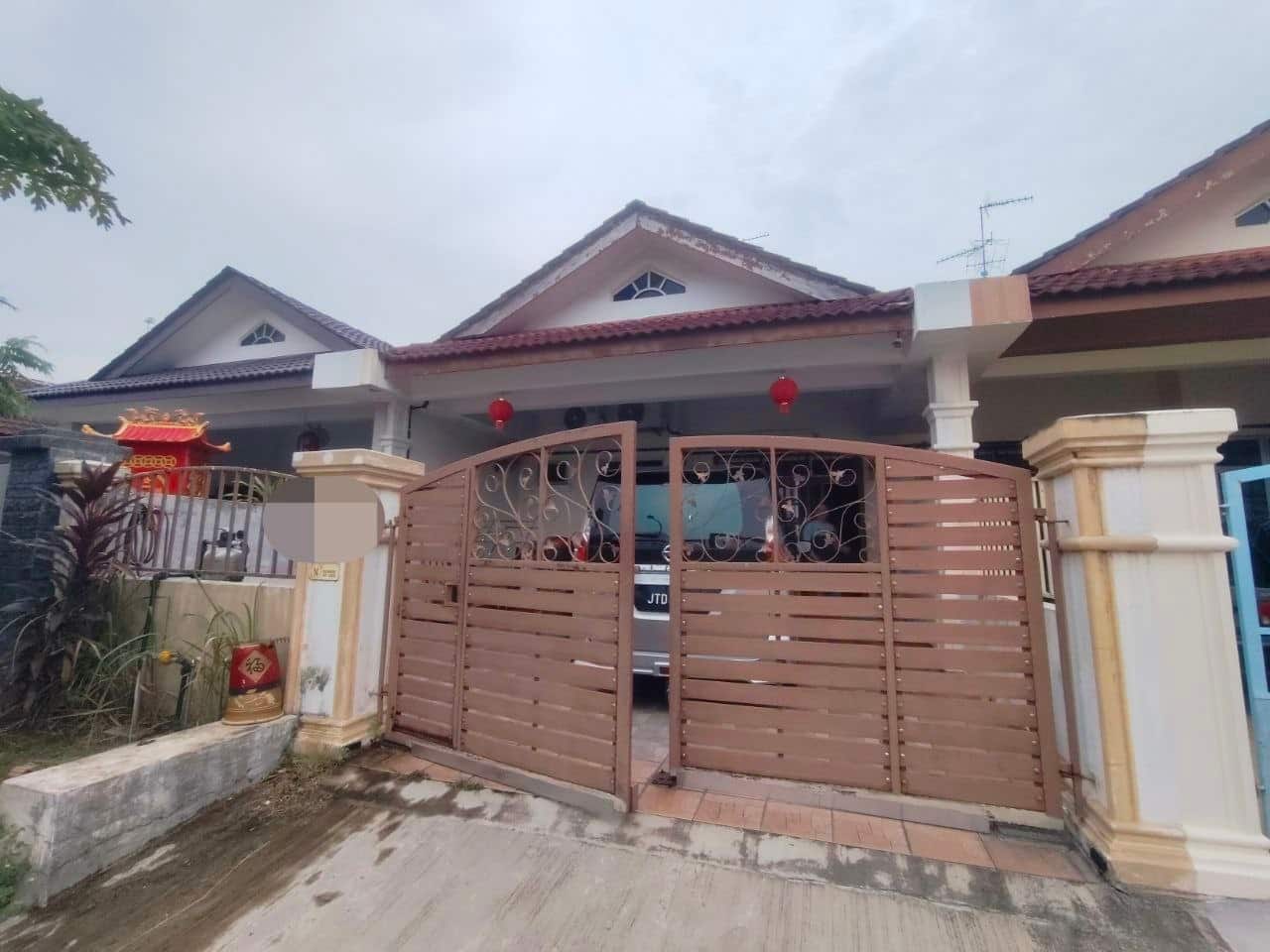 Single Storey Intermediate Nusa Bestari