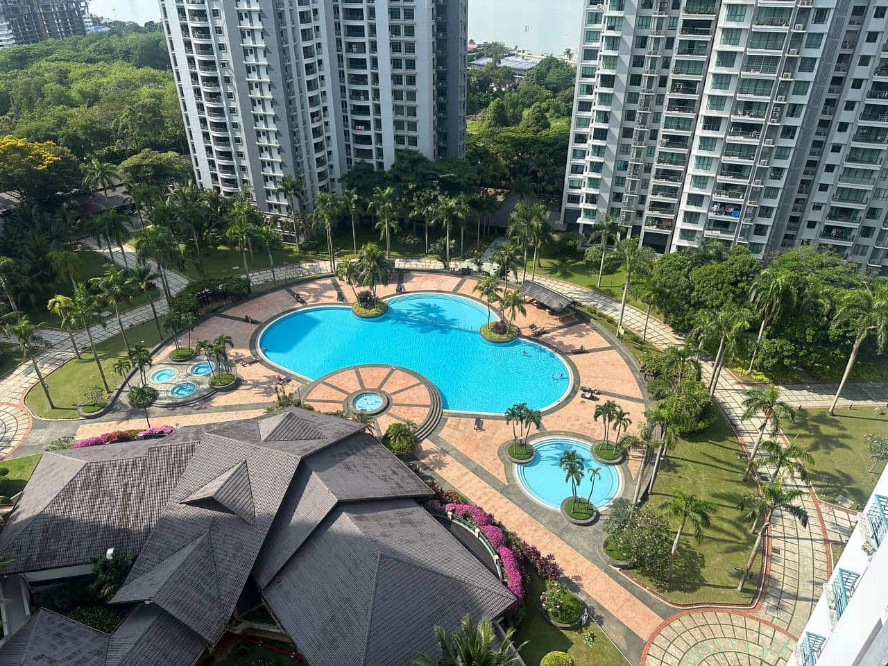 Condominium The Straits View 6