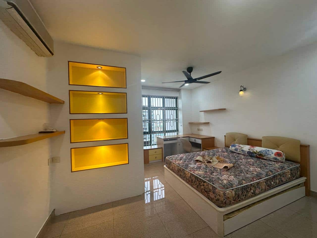 Condominium The Straits View 4