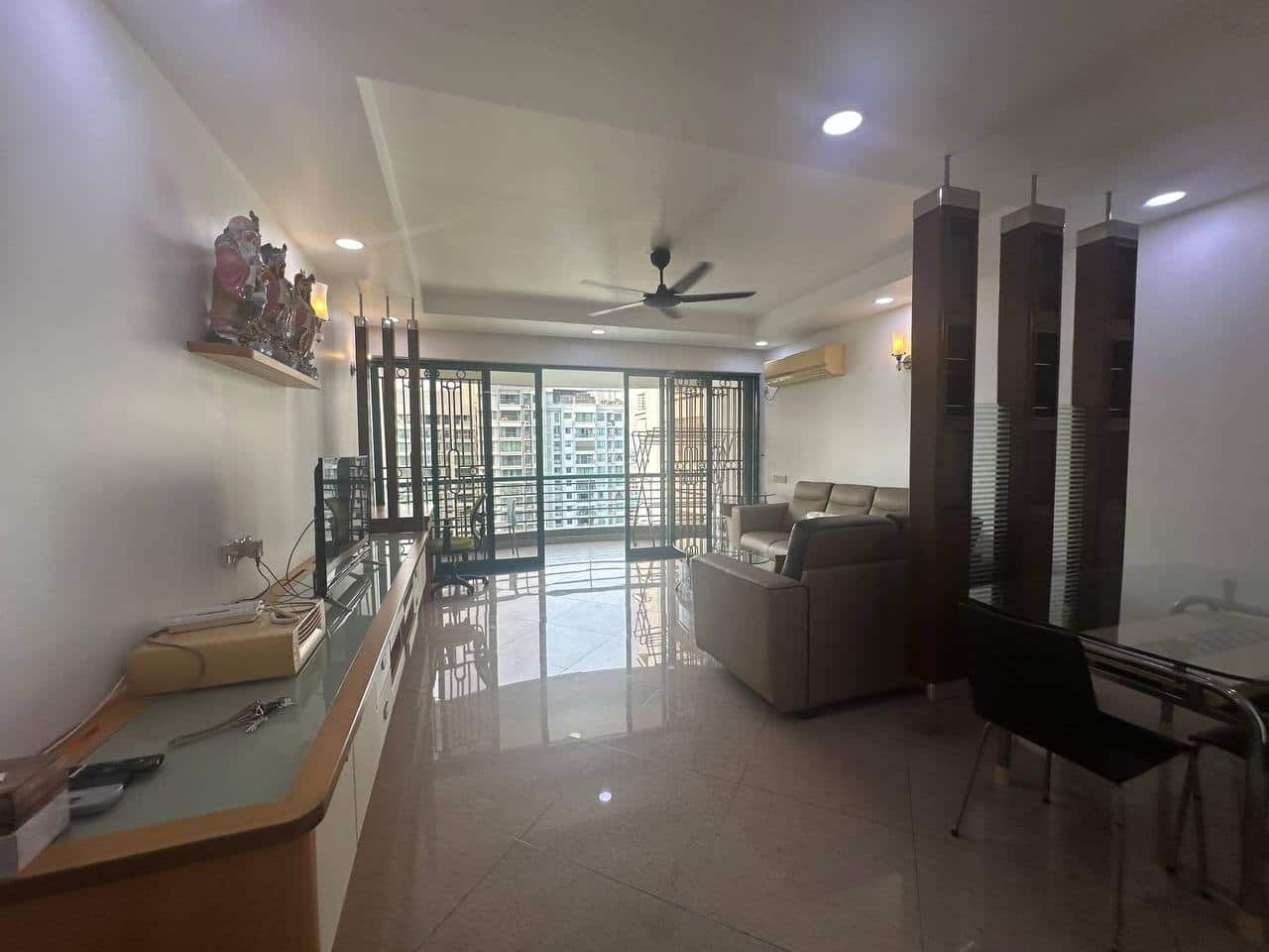 Condominium The Straits View 2