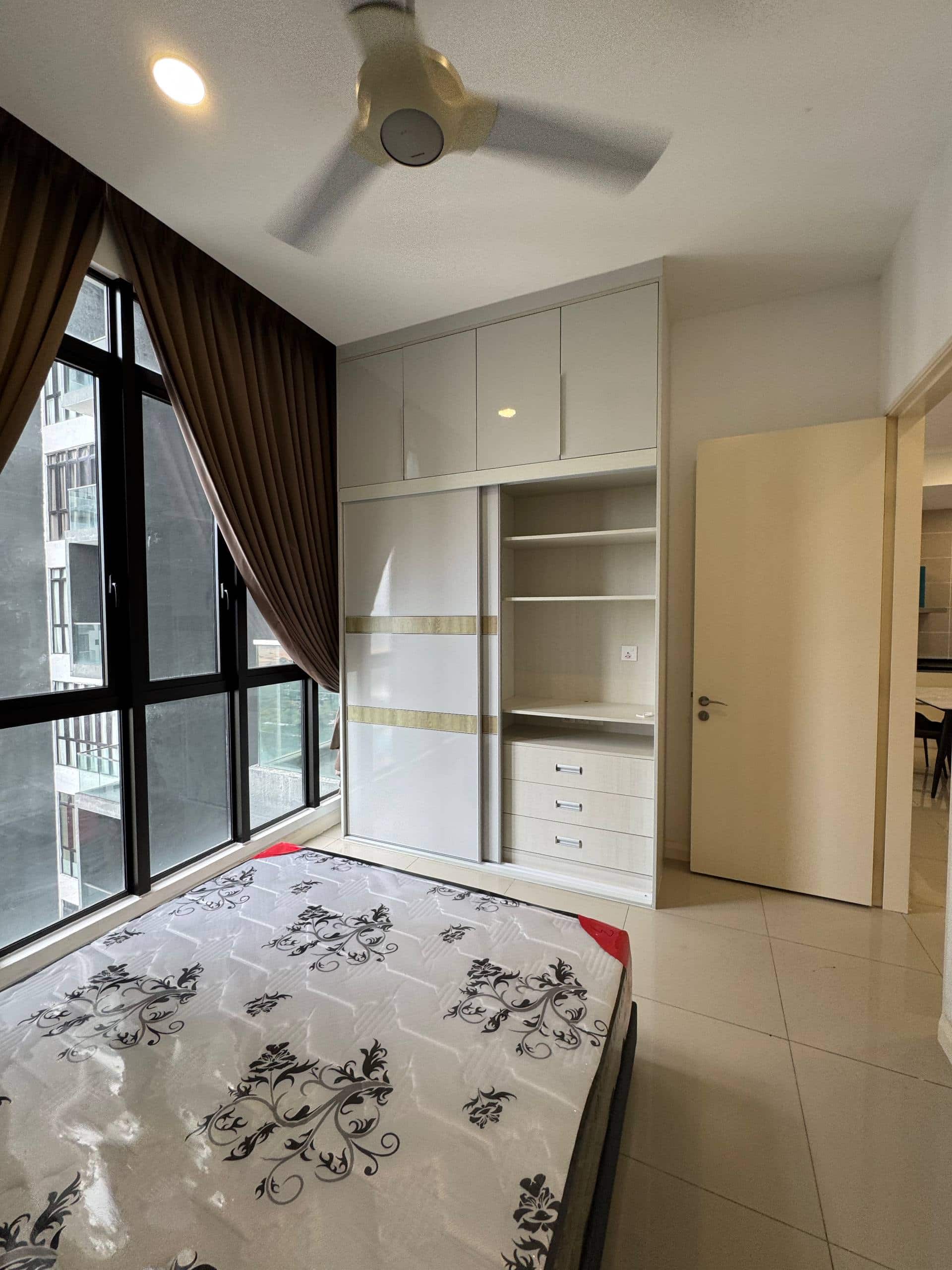 Condo Medini 4