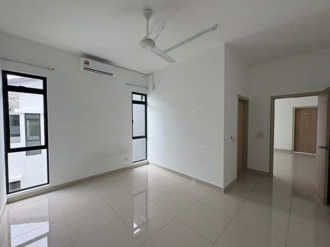 Double storey terrace Aspira LakeHomes