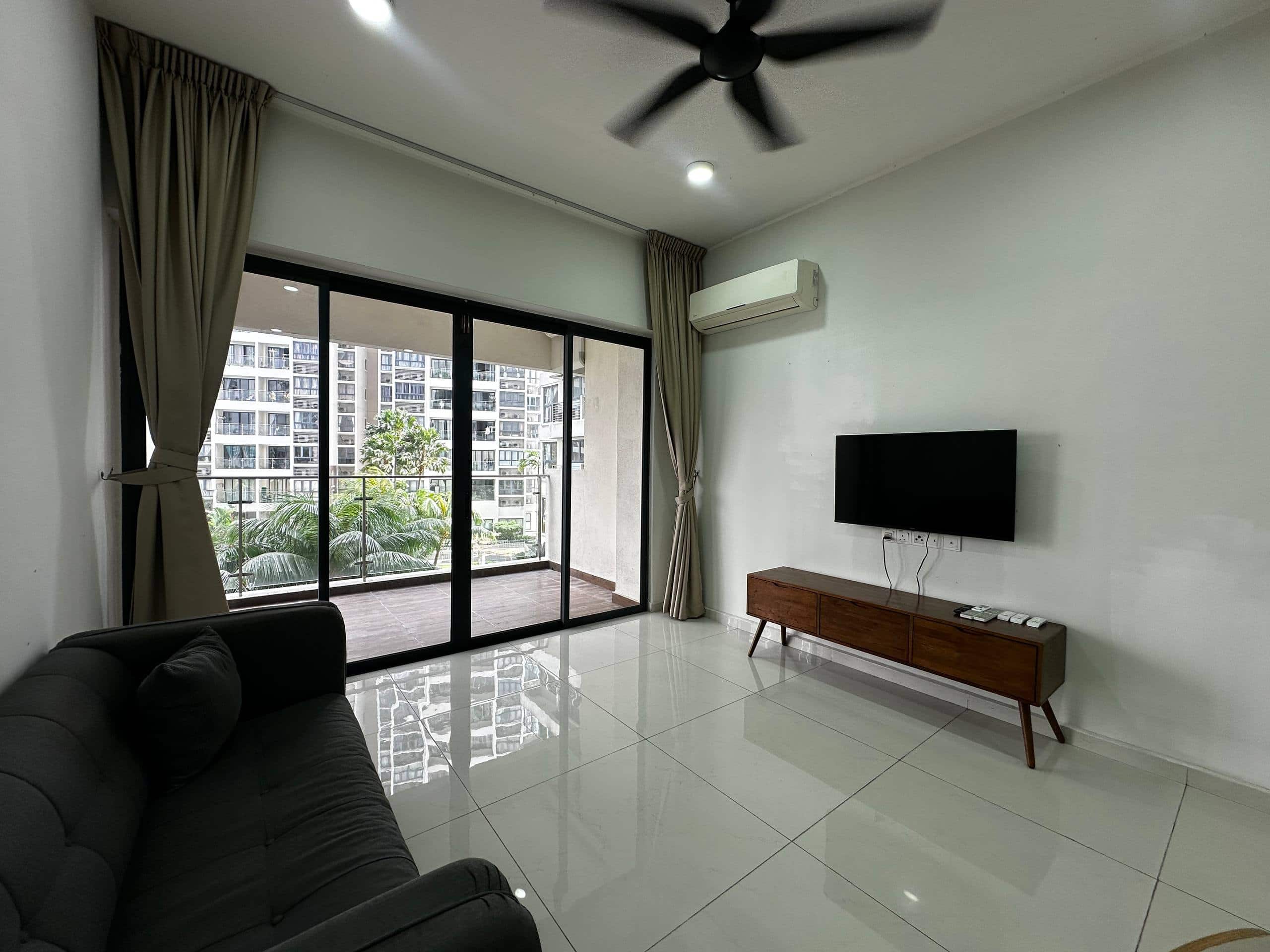 Condominium Country Garden Danga Bay Amberside 5