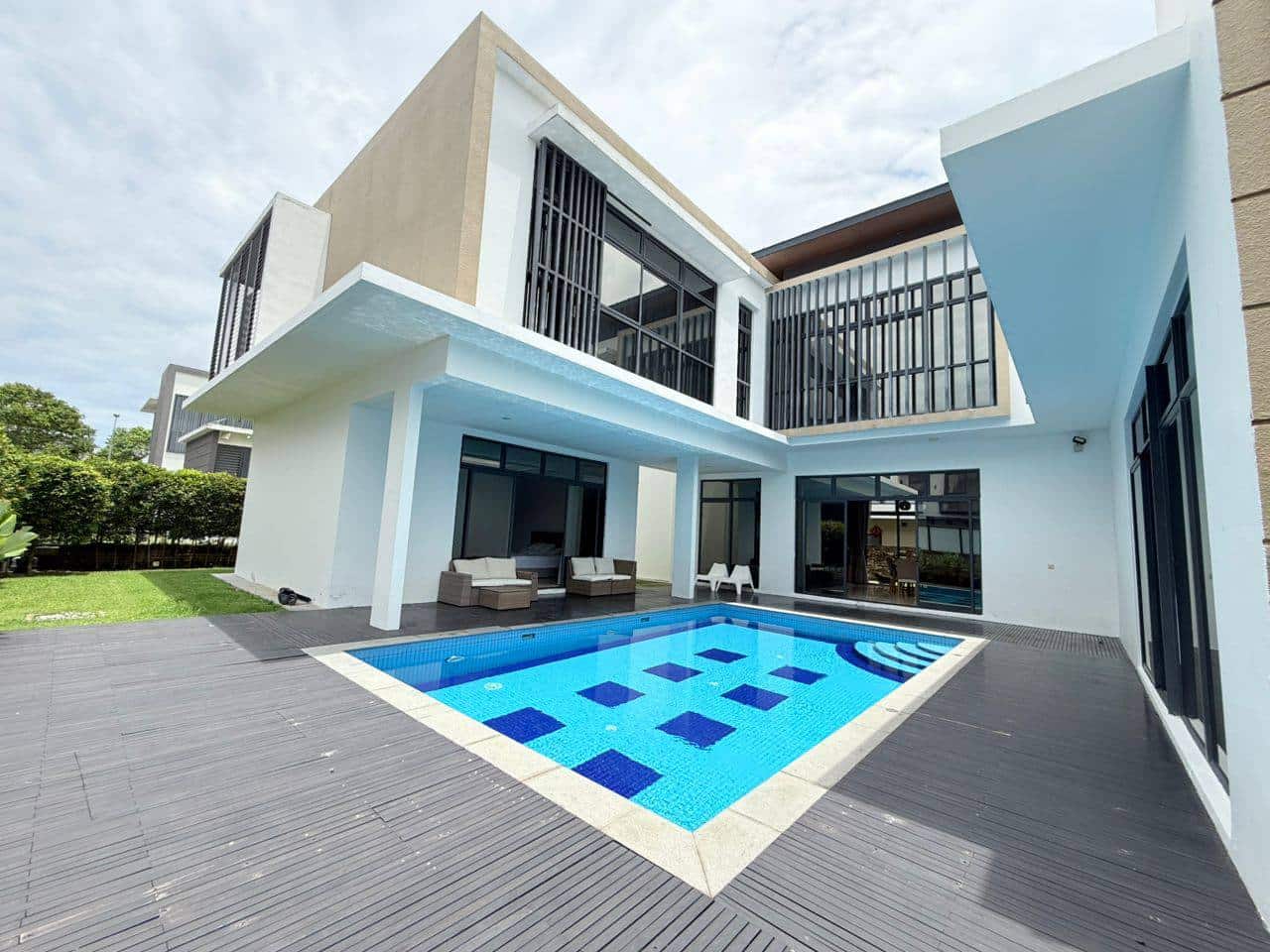 Double Storey Bungalow East Ledang