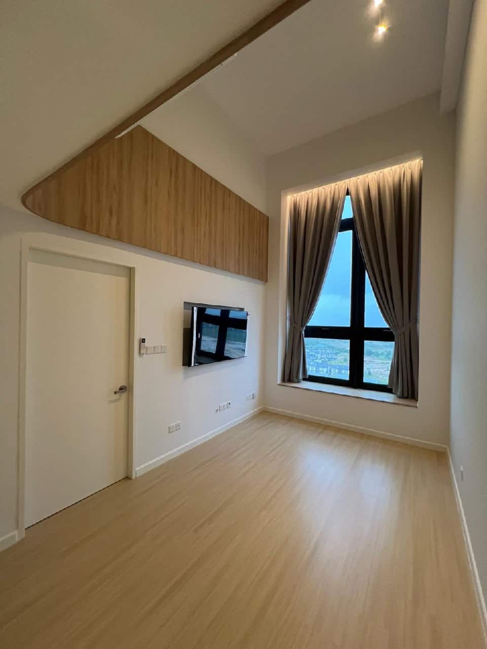 Loft Unit Jalan Medini Selatan 3 2