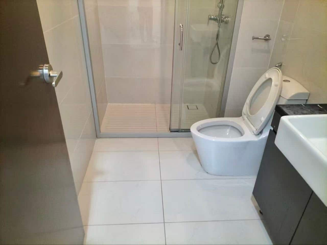 Condo WTL Bay Point @ Country Garden Danga 9
