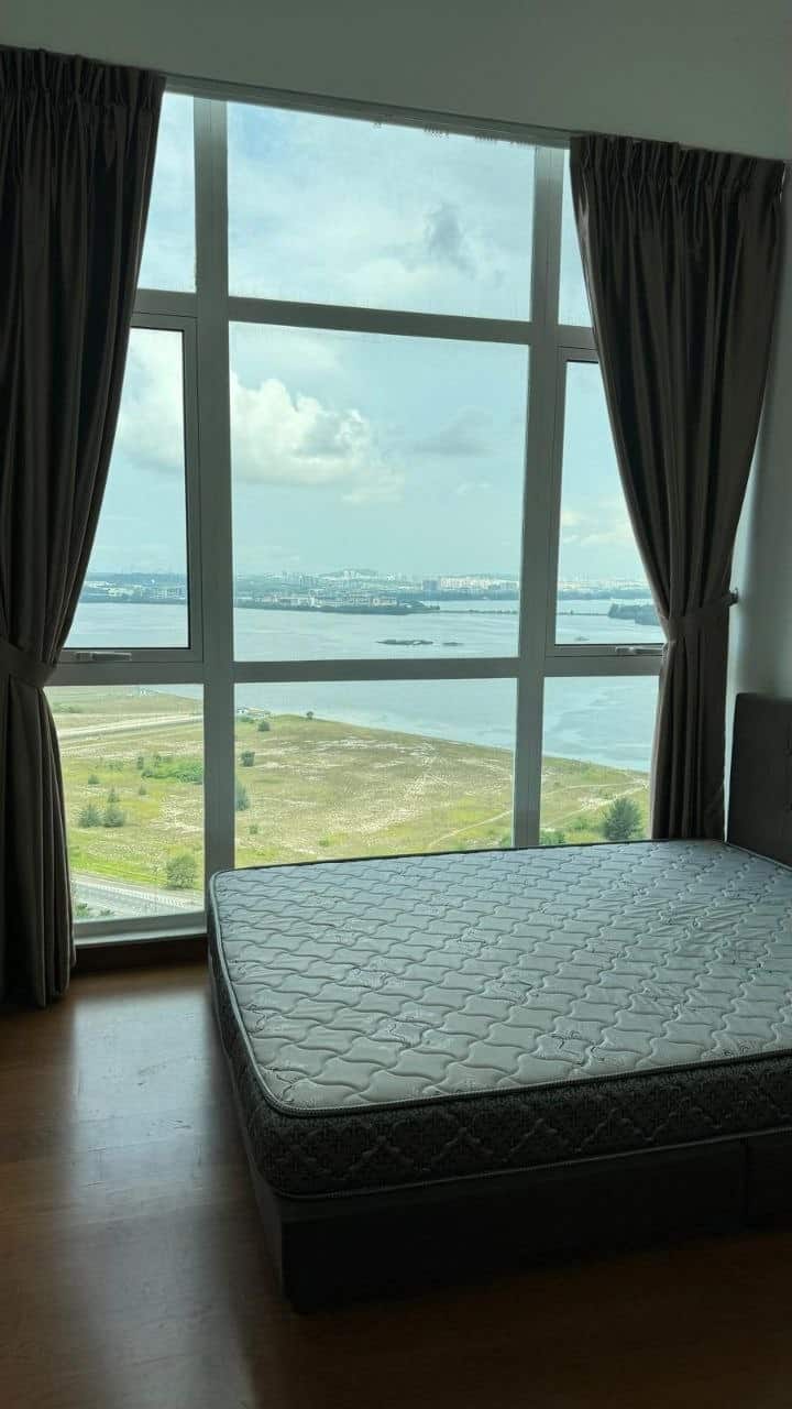 Condo WTL Paragon Residences 8