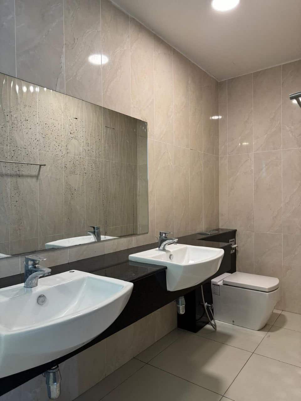 Condo WTL Paragon Residences 9
