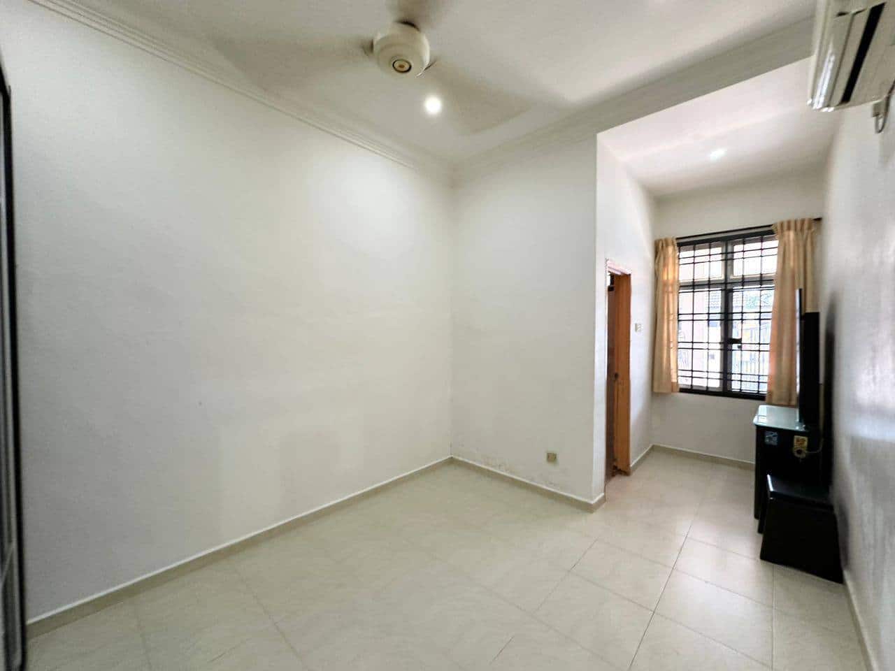 Single Storey Nusa Bestari 4