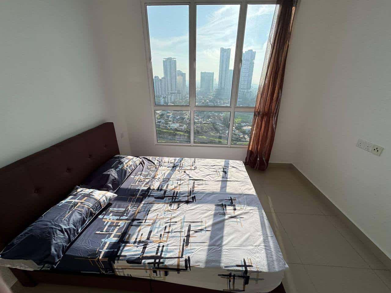 Condo Trellis Residences