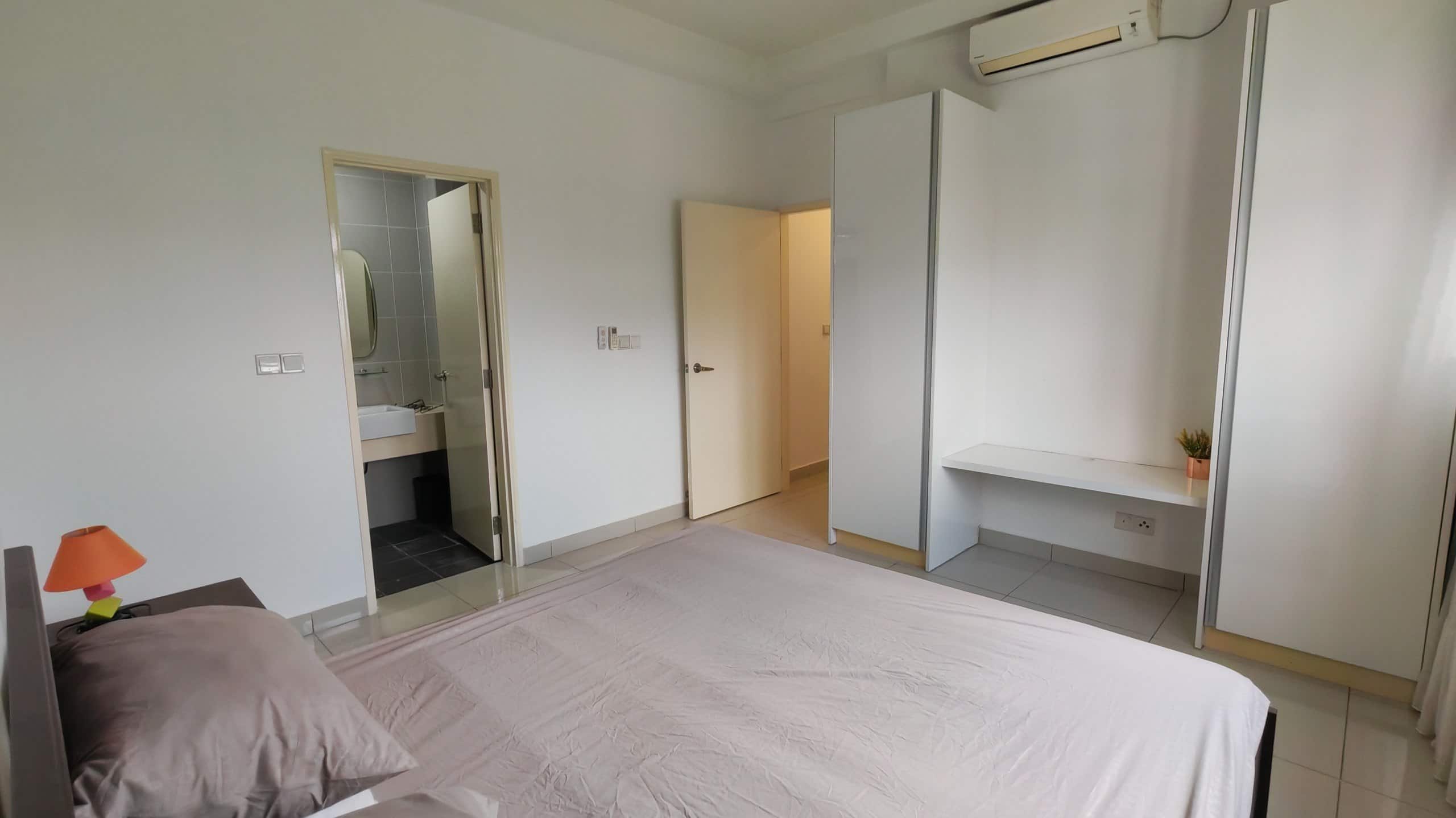 Condo Meridin Medini 5