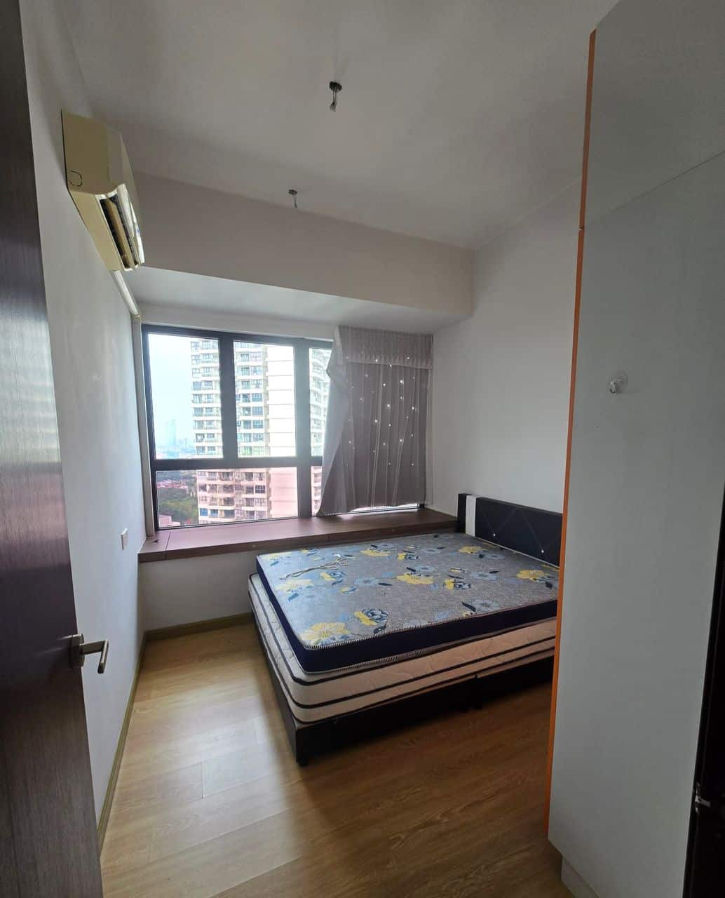Condo Royal Strand @ Country garden 3